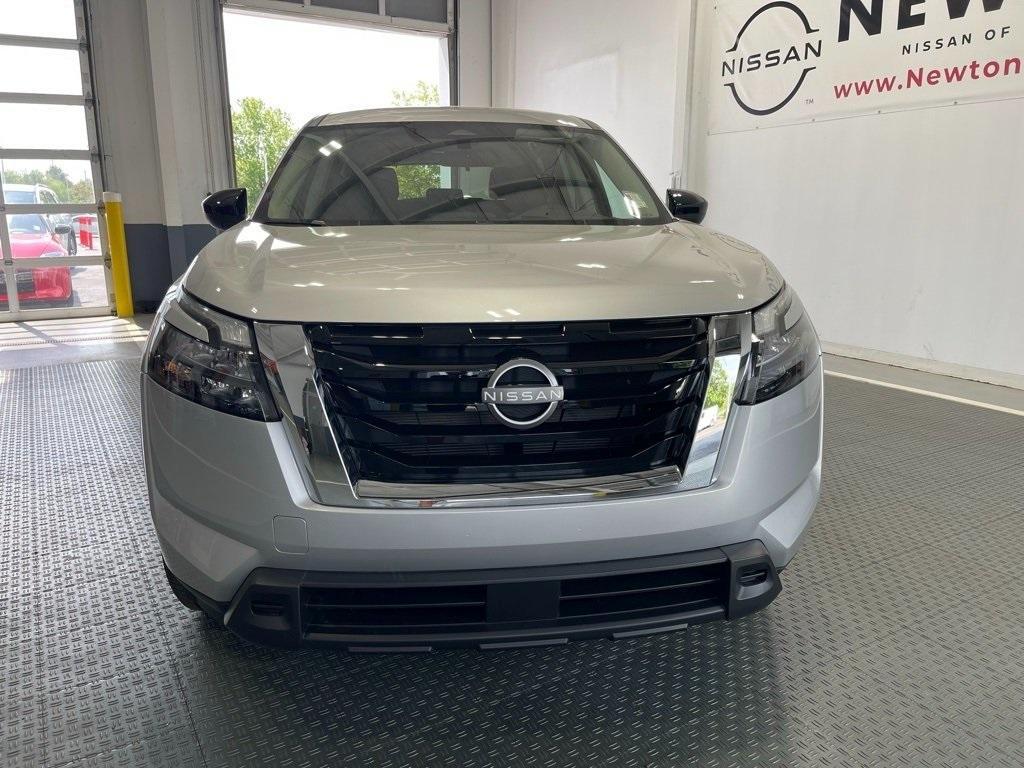 new 2025 Nissan Pathfinder car, priced at $30,105