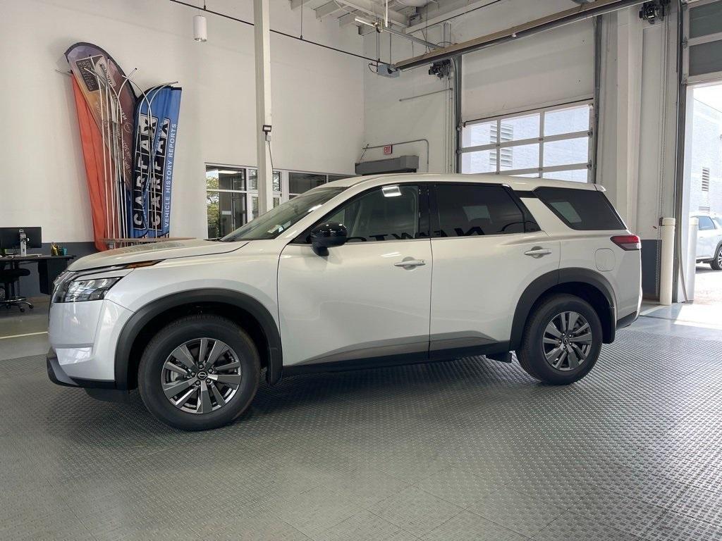 new 2025 Nissan Pathfinder car, priced at $30,105