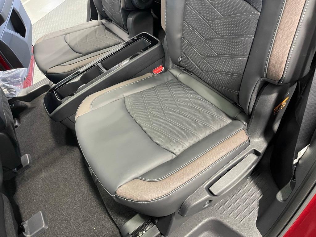 new 2025 Nissan Pathfinder car, priced at $42,205