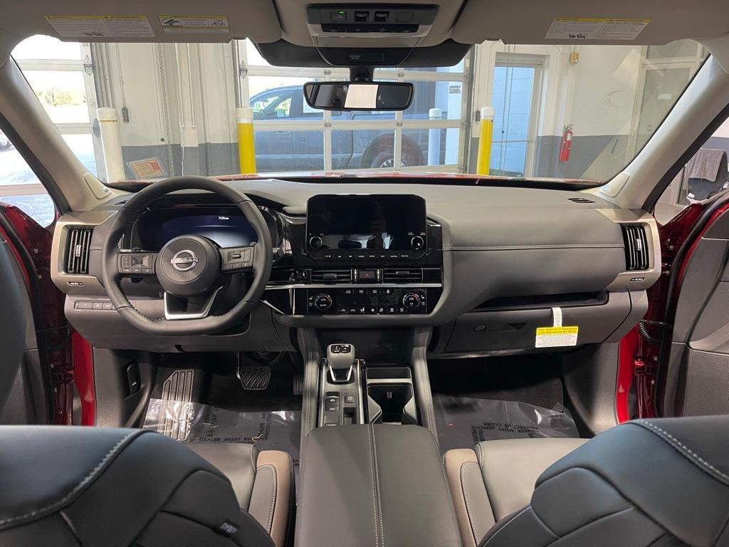 new 2025 Nissan Pathfinder car, priced at $42,205