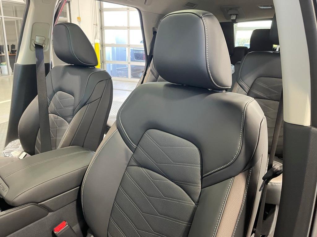 new 2025 Nissan Pathfinder car, priced at $42,205