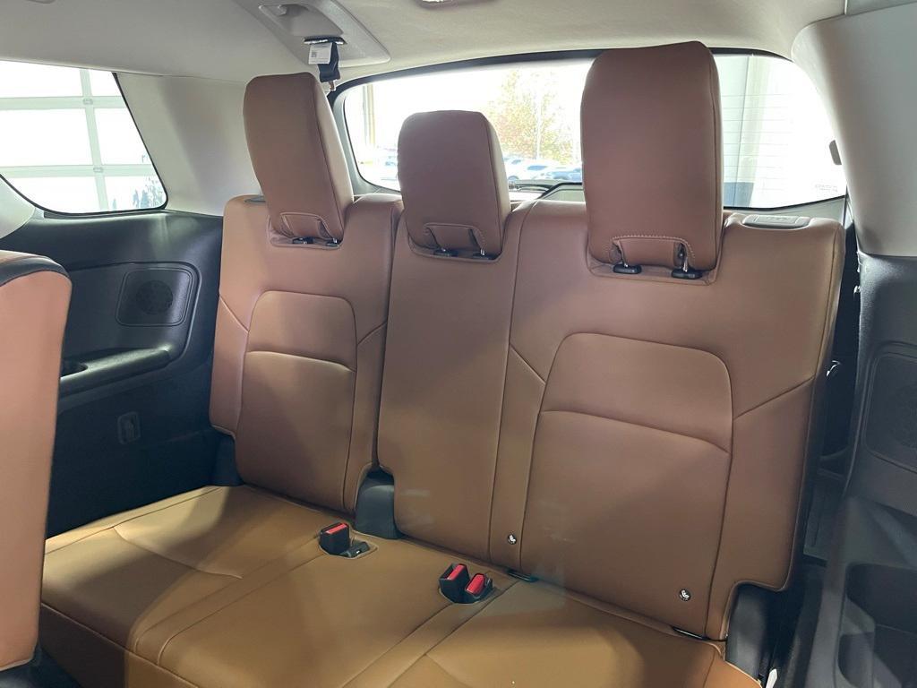 new 2025 Nissan Pathfinder car, priced at $39,860