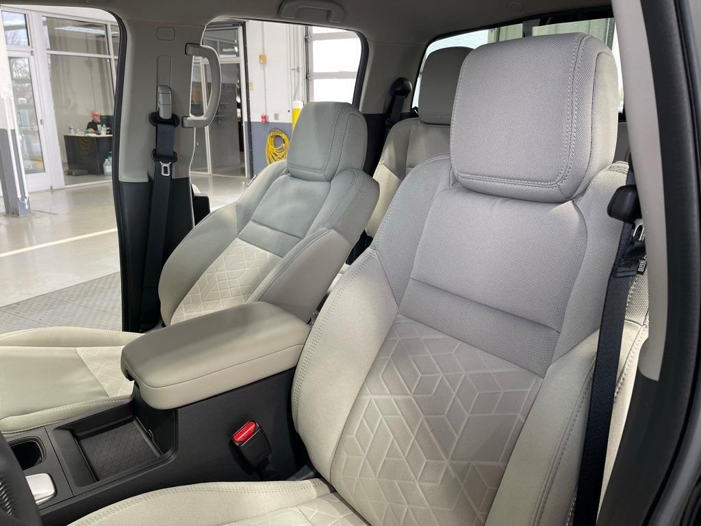 new 2025 Nissan Frontier car, priced at $38,453