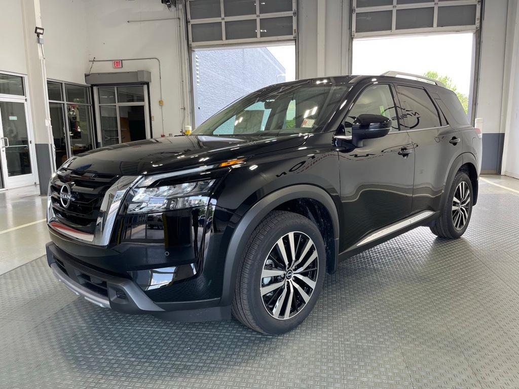 new 2025 Nissan Pathfinder car, priced at $48,692