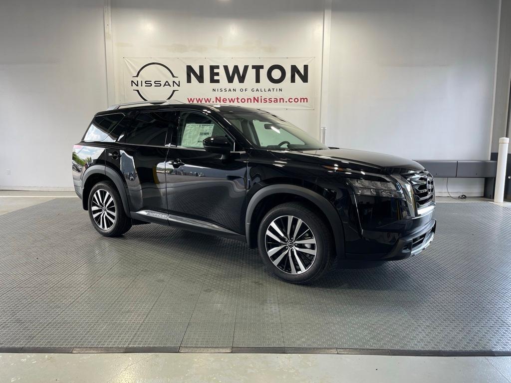 new 2025 Nissan Pathfinder car, priced at $48,692