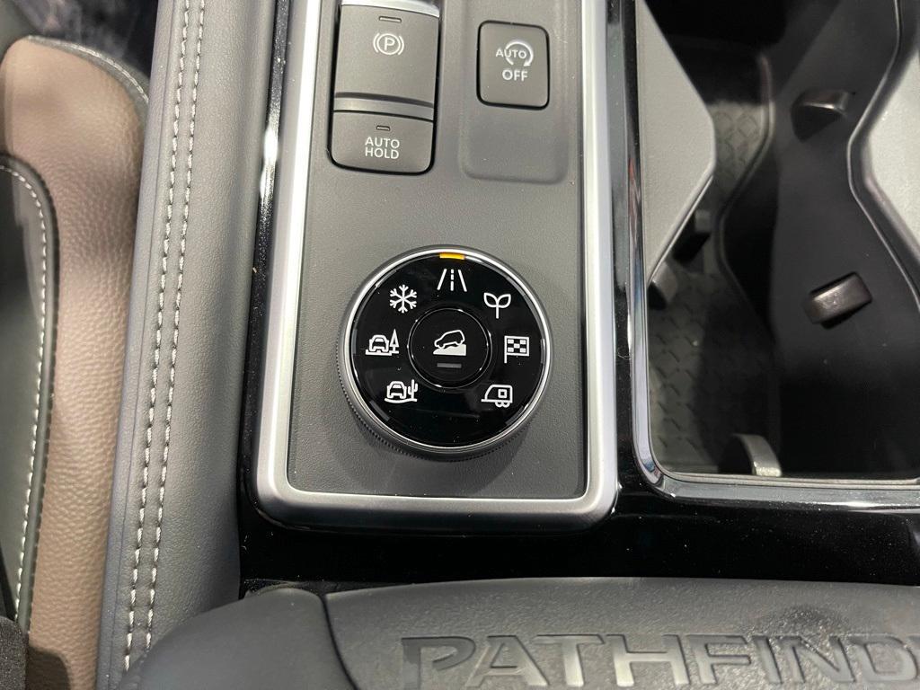 new 2025 Nissan Pathfinder car, priced at $48,692