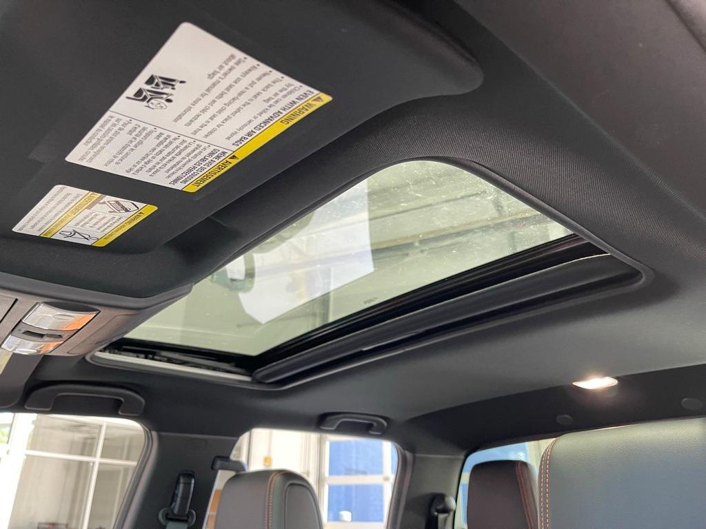 new 2025 Nissan Frontier car, priced at $46,331
