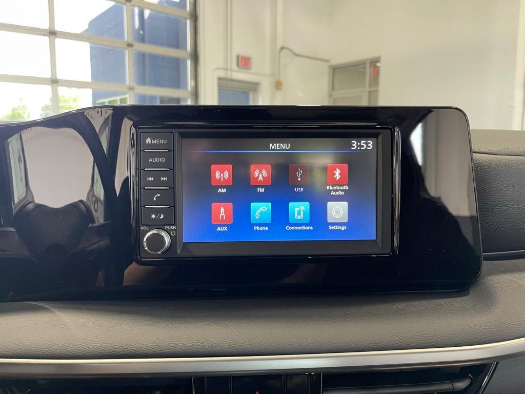 new 2025 Nissan Kicks car, priced at $22,134
