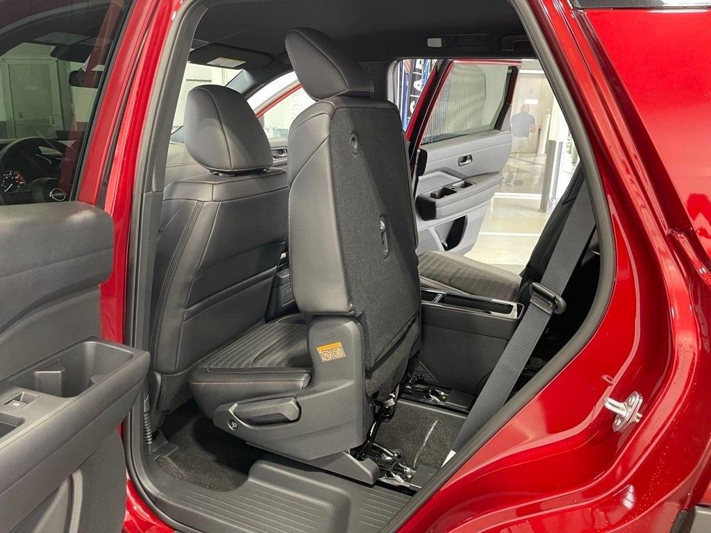 new 2025 Nissan Pathfinder car, priced at $43,186
