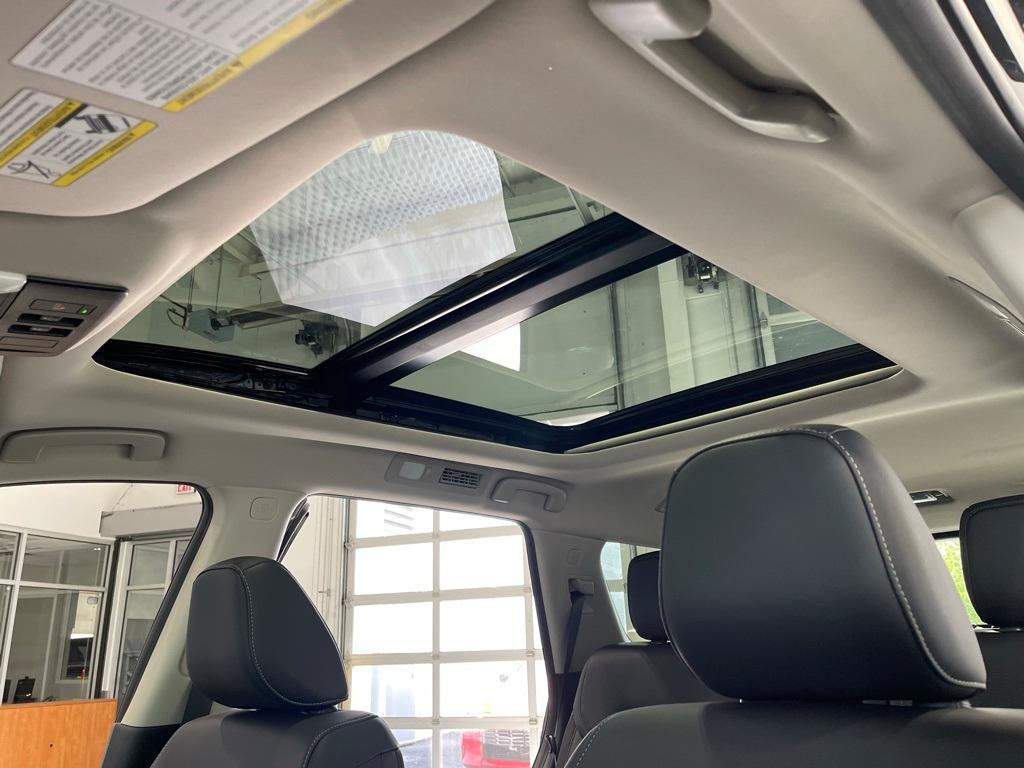 new 2025 Nissan Pathfinder car, priced at $37,670