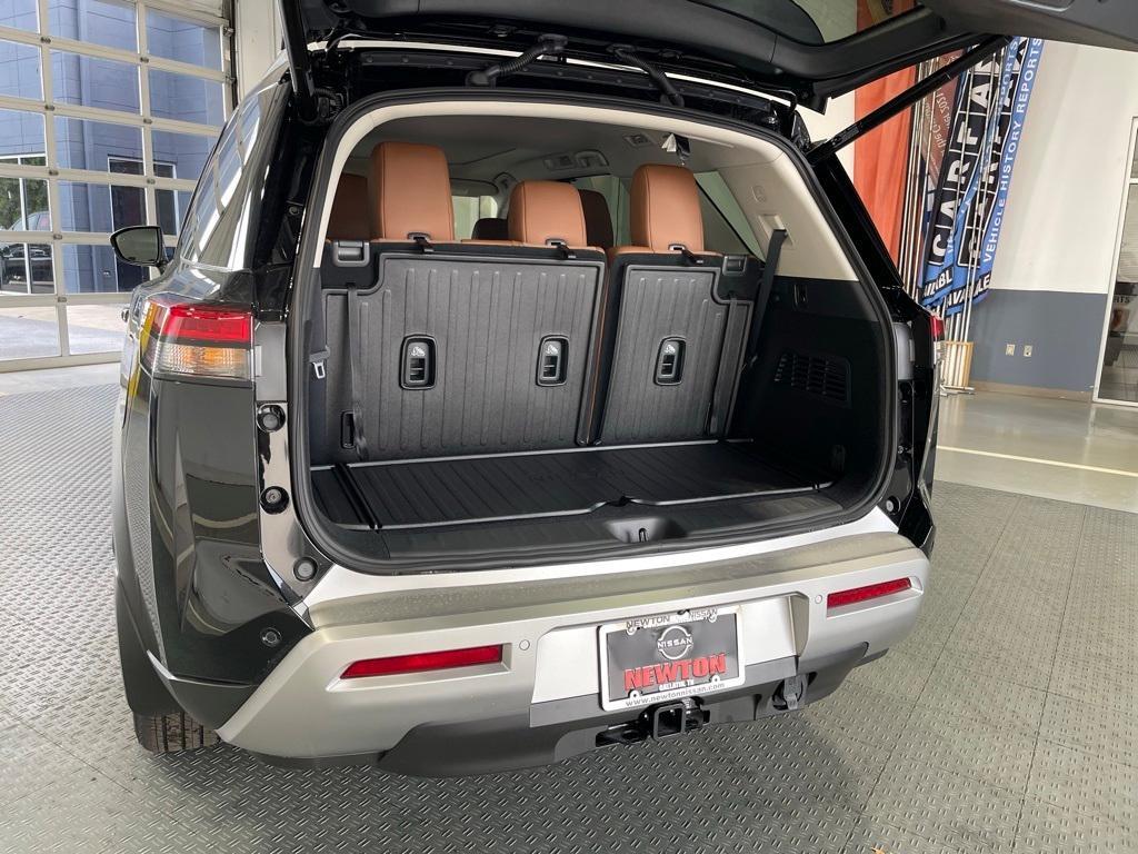 new 2025 Nissan Pathfinder car, priced at $47,790