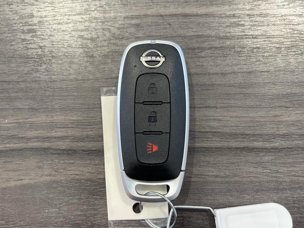 new 2025 Nissan Pathfinder car, priced at $31,990