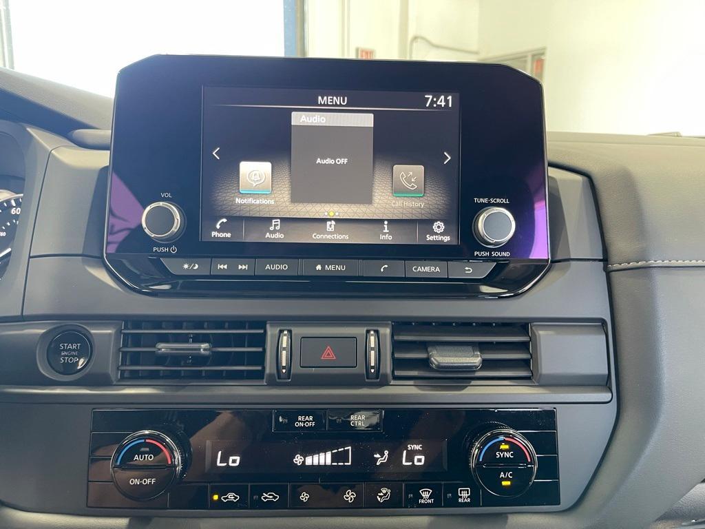 new 2025 Nissan Pathfinder car, priced at $31,990
