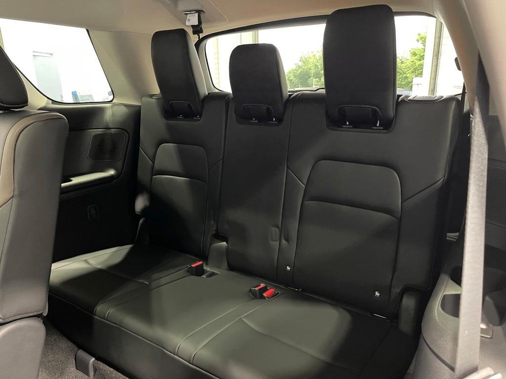 new 2025 Nissan Pathfinder car, priced at $48,692