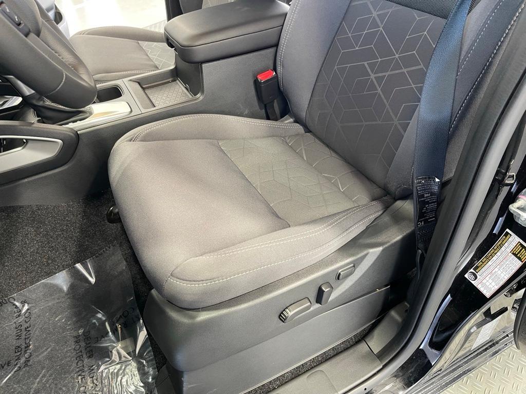 new 2025 Nissan Frontier car, priced at $40,157