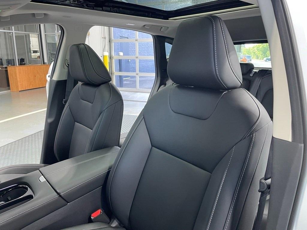 new 2025 Nissan Murano car, priced at $38,260