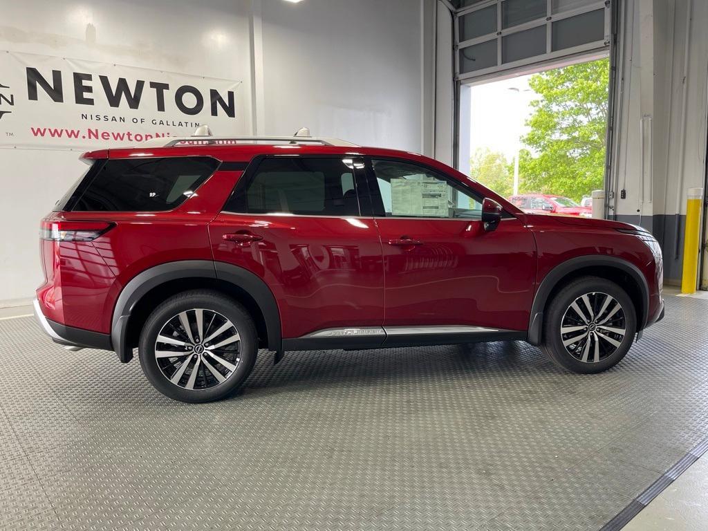 new 2025 Nissan Pathfinder car, priced at $48,638