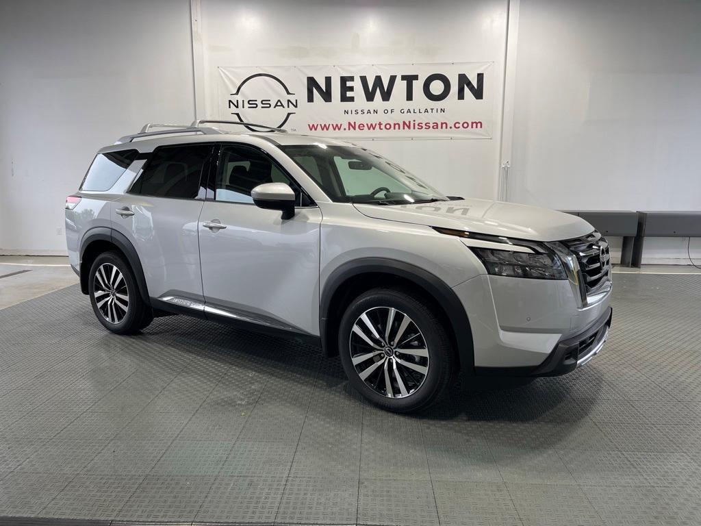 new 2025 Nissan Pathfinder car, priced at $40,205