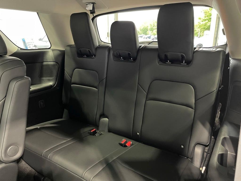new 2025 Nissan Pathfinder car, priced at $43,205