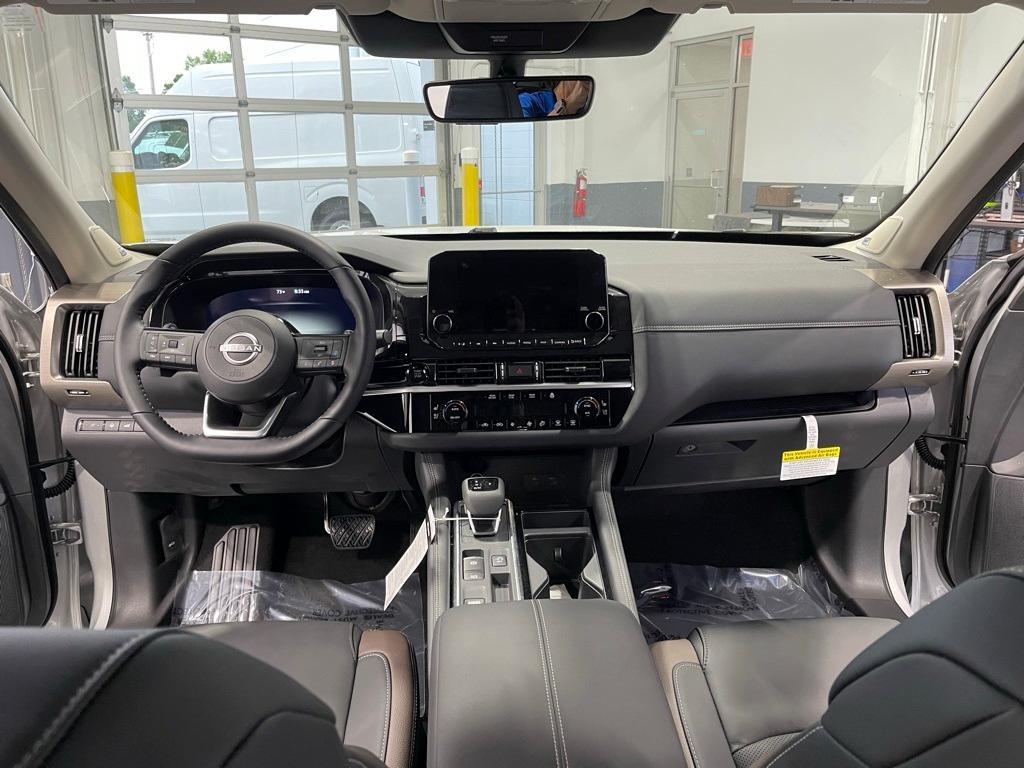 new 2025 Nissan Pathfinder car, priced at $43,205