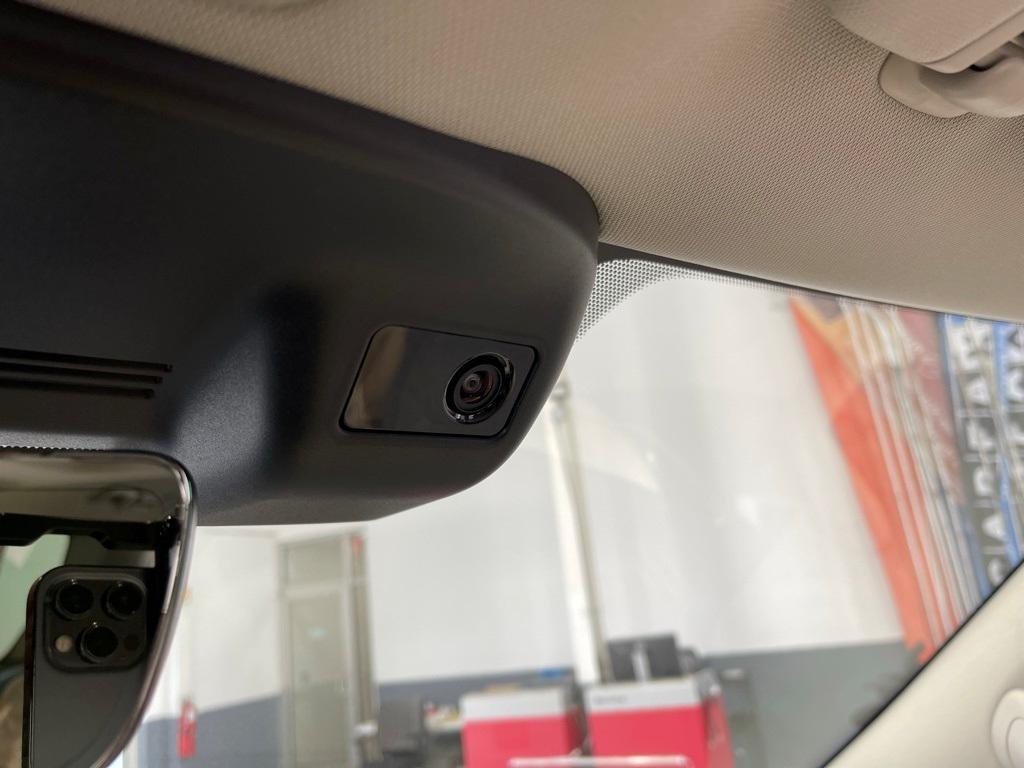 new 2025 Nissan Armada car, priced at $76,395