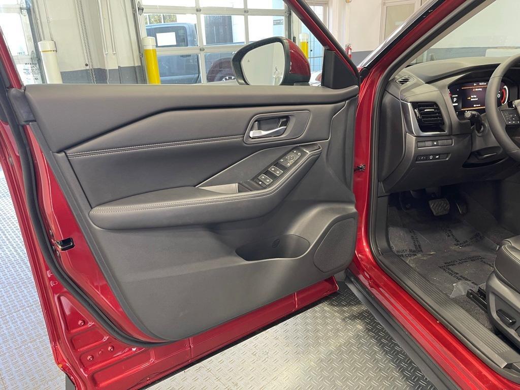 new 2025 Nissan Rogue car, priced at $32,320