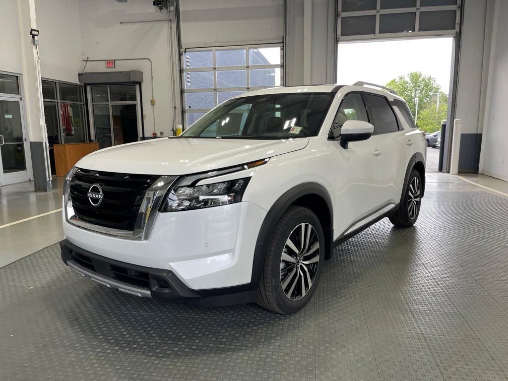 new 2025 Nissan Pathfinder car, priced at $47,197