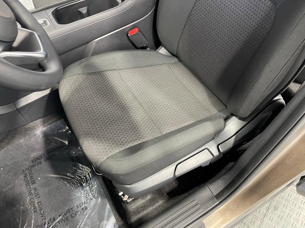 new 2025 Nissan Kicks car, priced at $21,973