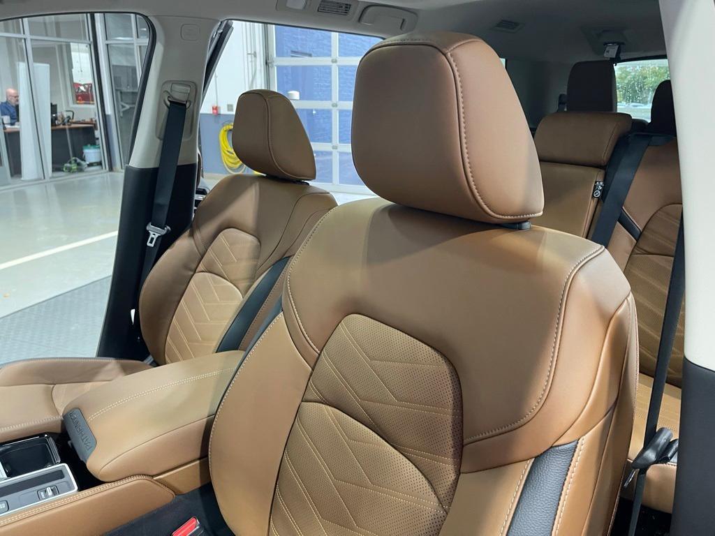 new 2025 Nissan Pathfinder car, priced at $39,175