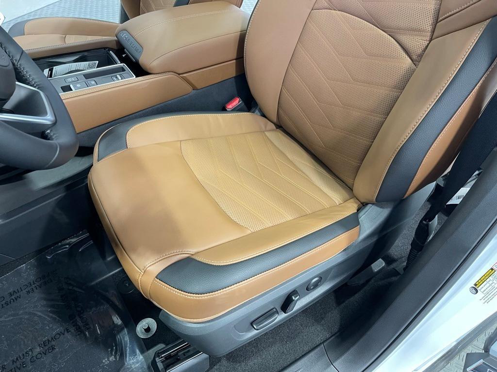 new 2025 Nissan Pathfinder car, priced at $47,197