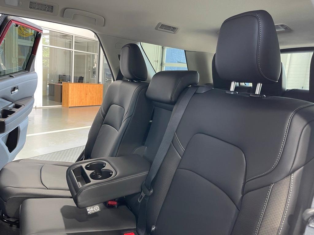 new 2025 Nissan Pathfinder car, priced at $41,058