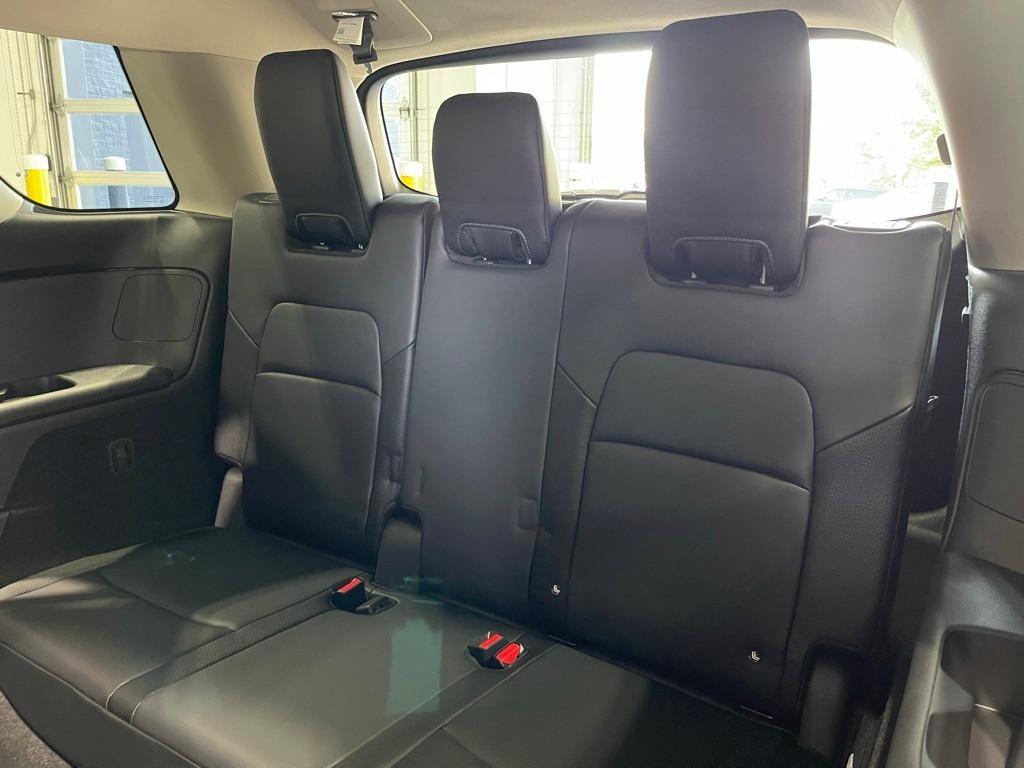 new 2025 Nissan Pathfinder car, priced at $41,058