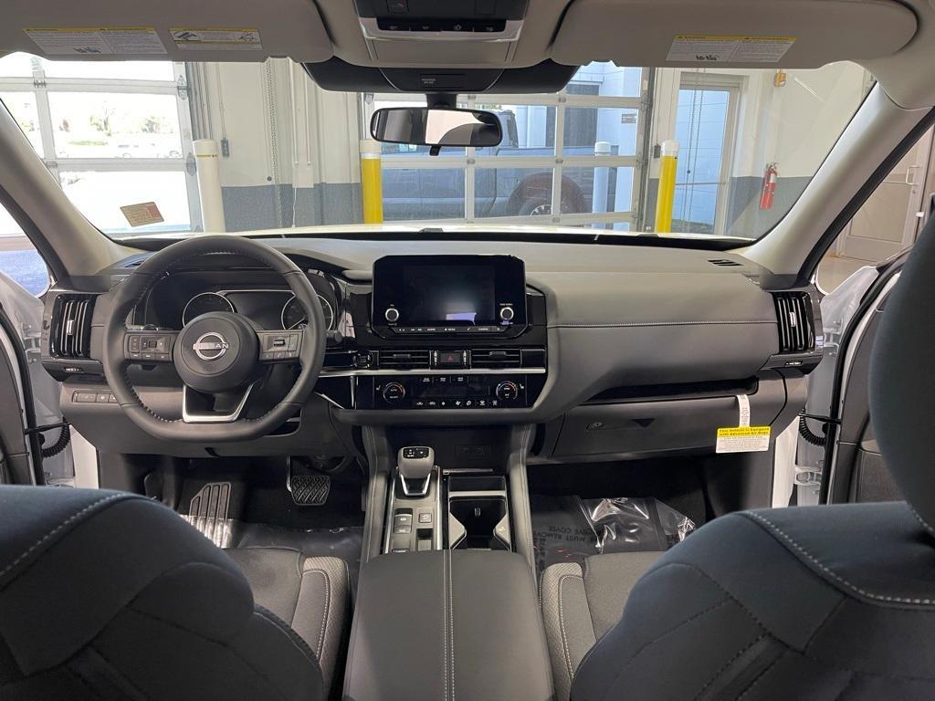 new 2025 Nissan Pathfinder car, priced at $37,726