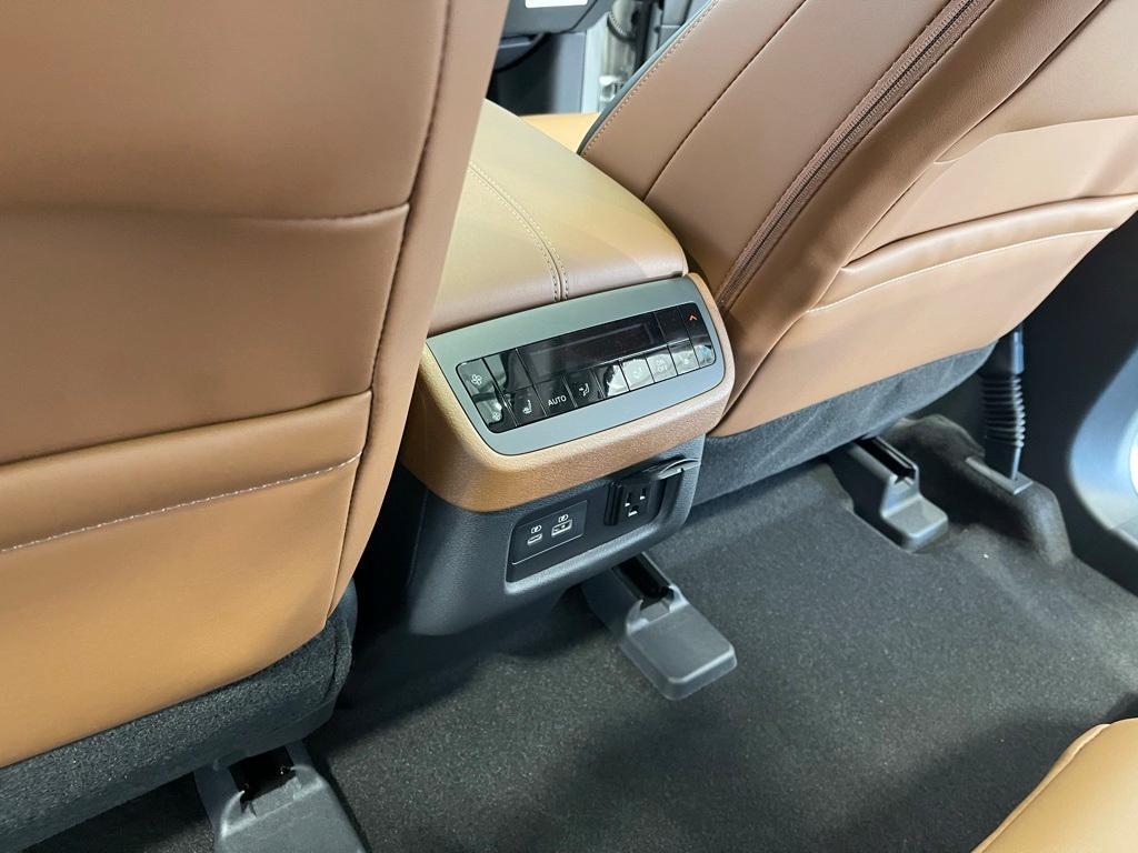 new 2025 Nissan Pathfinder car, priced at $49,258