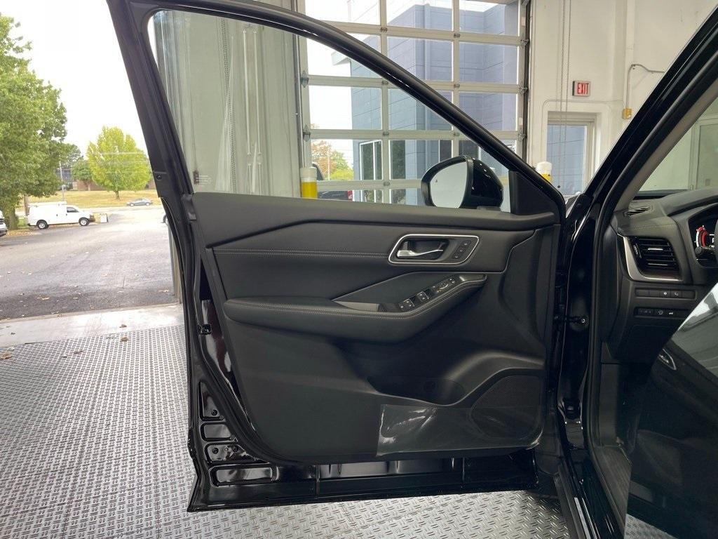 new 2026 Nissan Rogue car, priced at $37,264