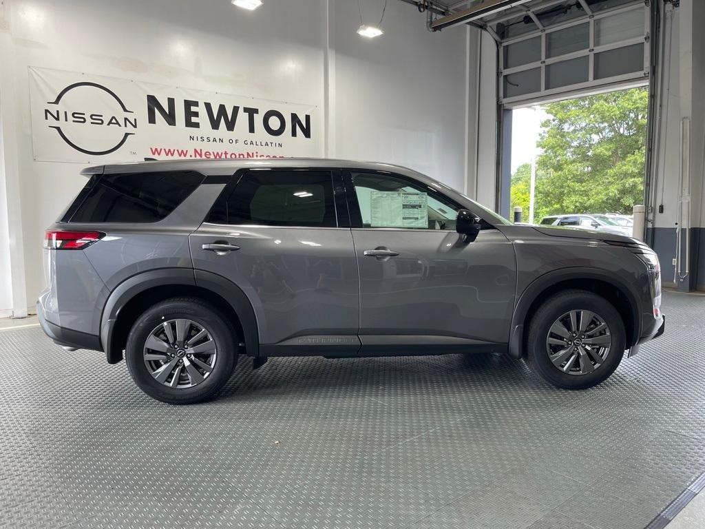 new 2025 Nissan Pathfinder car, priced at $34,978