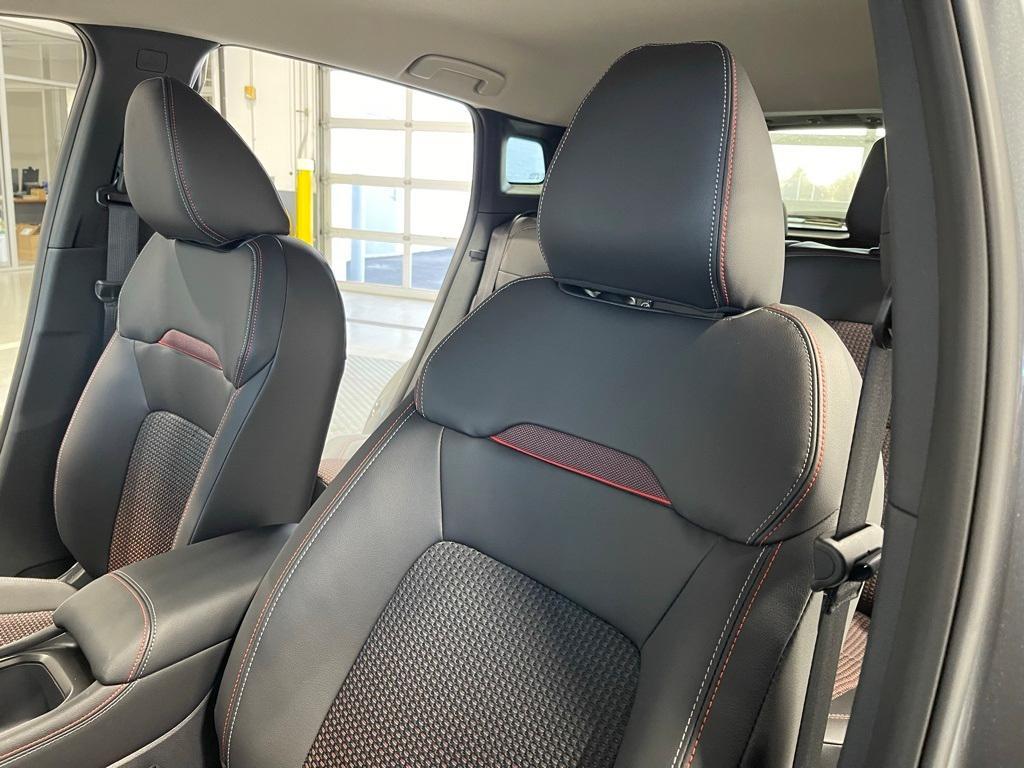 new 2025 Nissan Kicks car, priced at $27,589