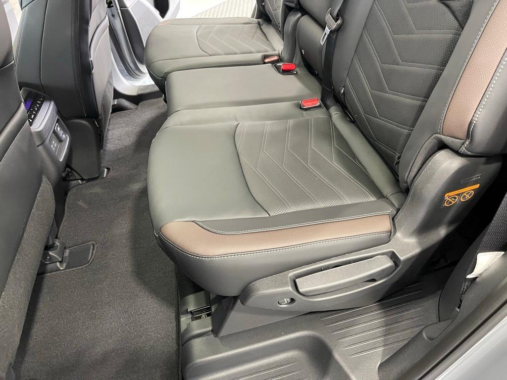 new 2025 Nissan Pathfinder car, priced at $46,857