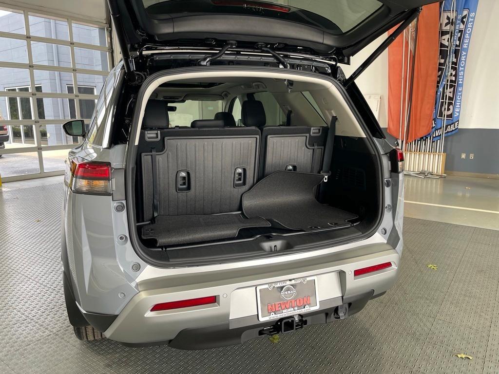 new 2025 Nissan Pathfinder car, priced at $46,857