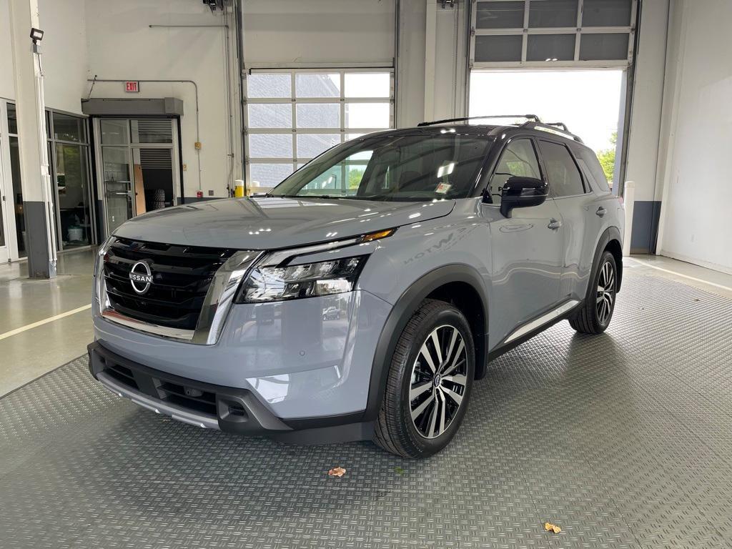 new 2025 Nissan Pathfinder car, priced at $46,857