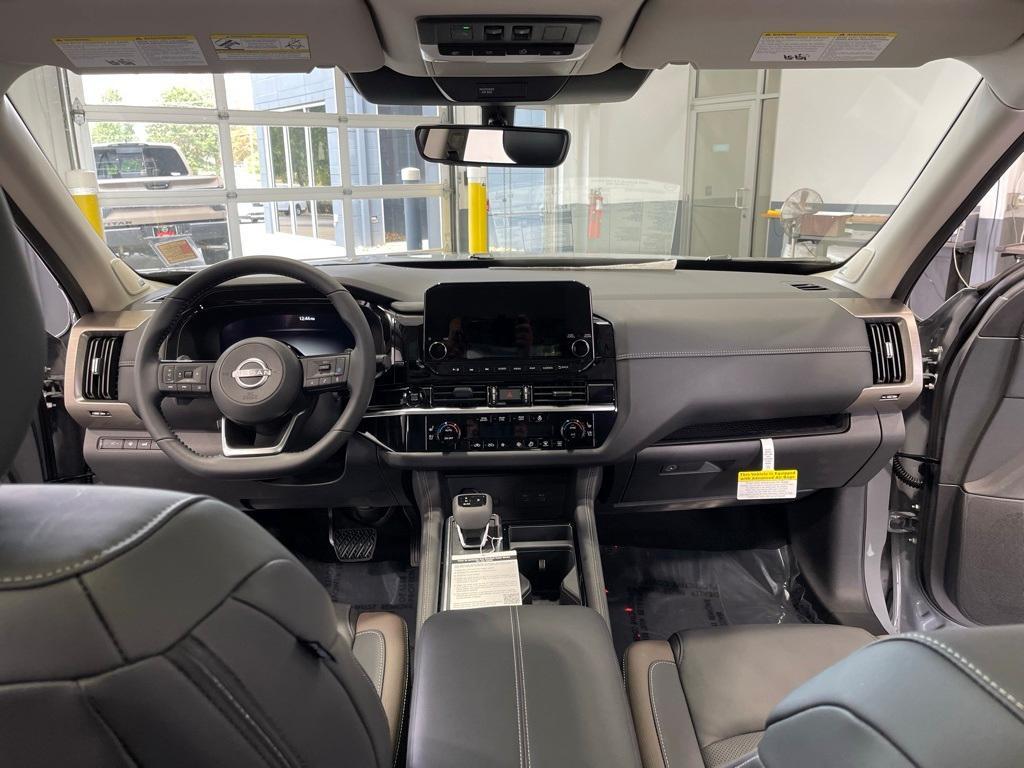 new 2025 Nissan Pathfinder car, priced at $46,857