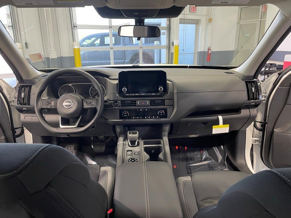 new 2025 Nissan Pathfinder car, priced at $36,551