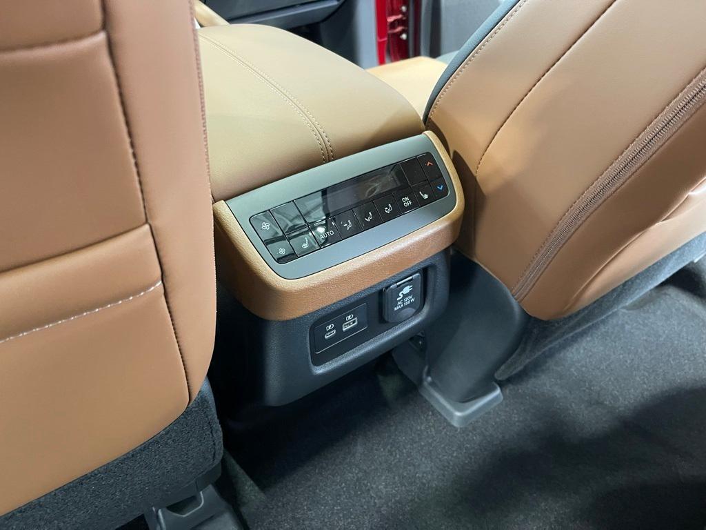 new 2025 Nissan Pathfinder car, priced at $48,638