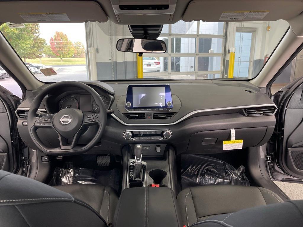 new 2025 Nissan Altima car, priced at $26,579