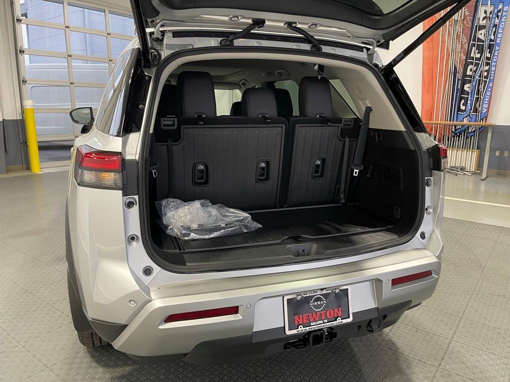 new 2025 Nissan Pathfinder car, priced at $37,925