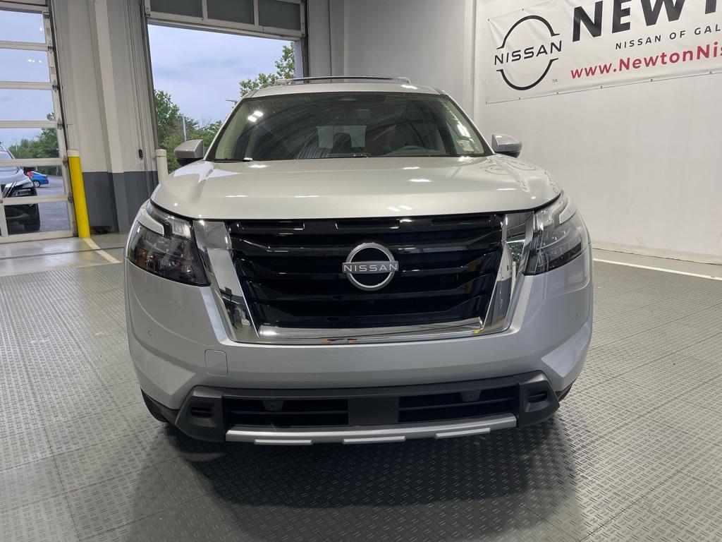 new 2025 Nissan Pathfinder car, priced at $37,925