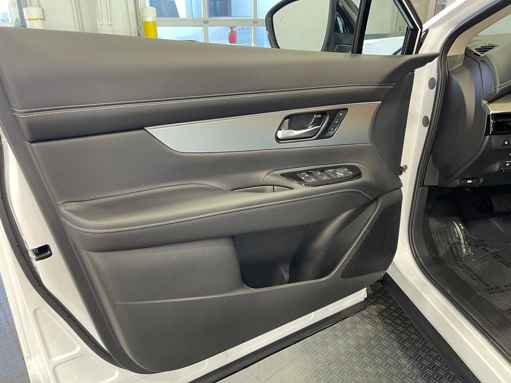 new 2025 Nissan Murano car, priced at $45,568