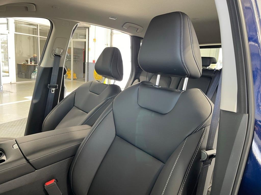 new 2025 Nissan Murano car, priced at $40,424