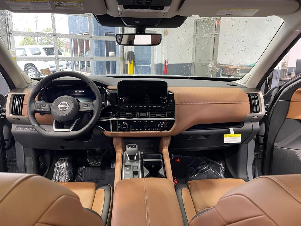 new 2025 Nissan Pathfinder car, priced at $40,310