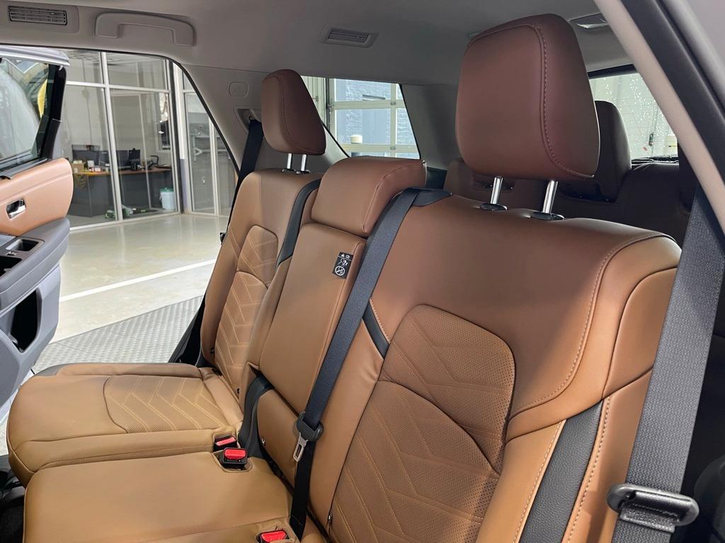 new 2025 Nissan Pathfinder car, priced at $40,310